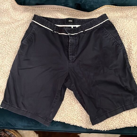 Men's Hugo Boss Clyde Regular Fit shorts - Picture 1 of 8